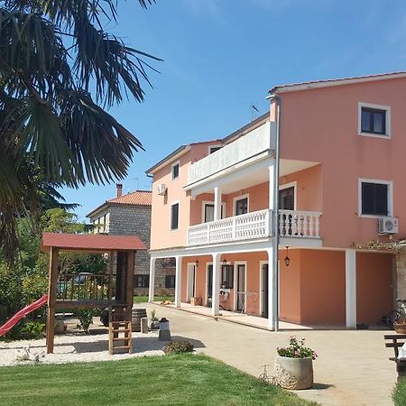 Apartments Sorgo Новиград Экстерьер фото