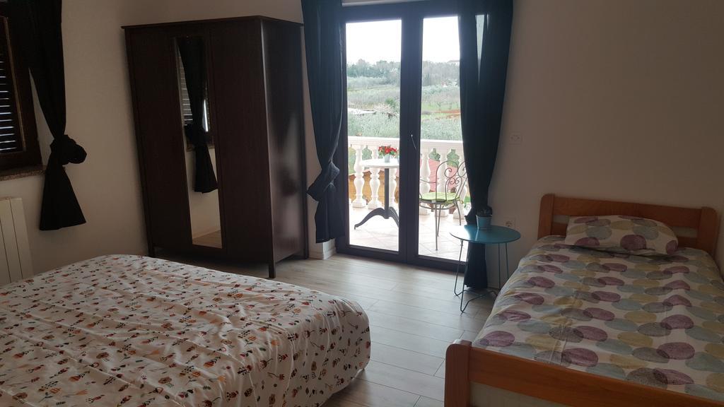 Apartments Sorgo Новиград Экстерьер фото